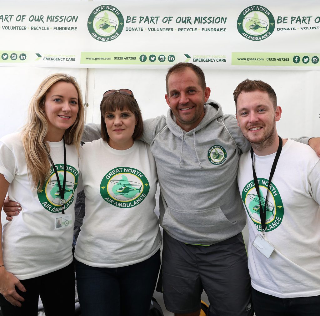 team gnaas staff and supporters at great north run